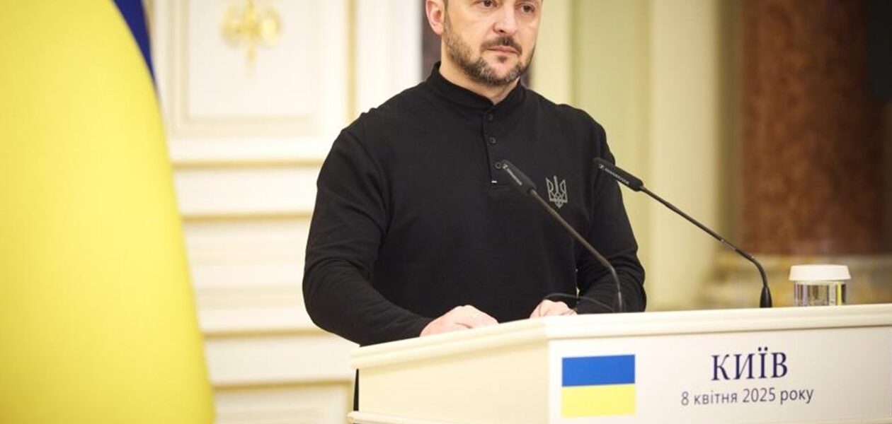 Китай підтримує вторгнення Росії - Зеленський