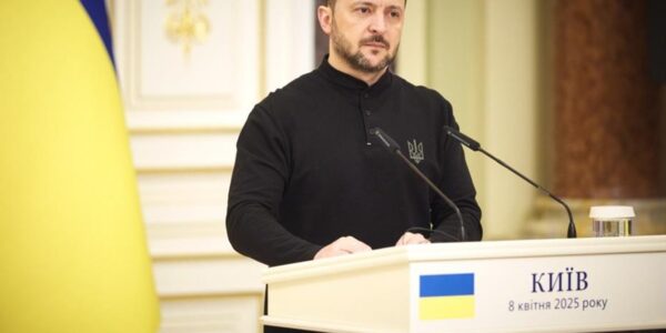 Китай підтримує вторгнення Росії - Зеленський