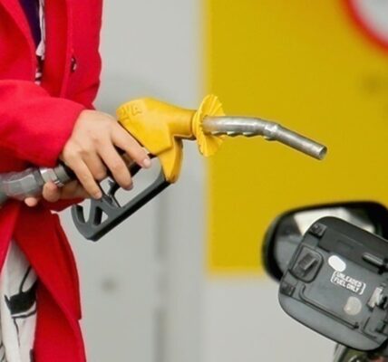 В Україні впали продажі пального - ЗМІ
