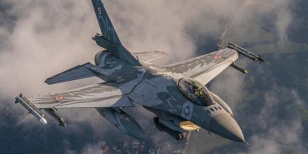 У Польщі жінка вперше стала пілотом F-16