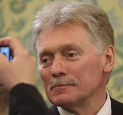 Кремль чекає на "сигнал" від Києва щодо перемовин