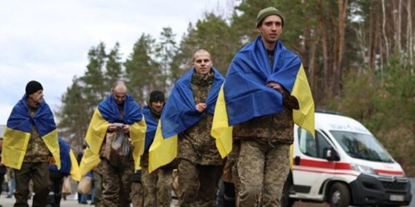 Стало відомо, скільки військових перебувають у полоні Росії