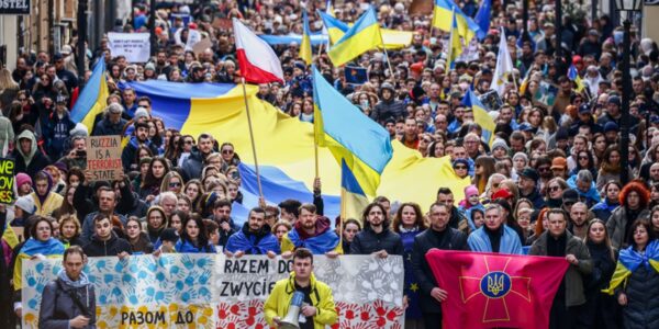 Стало відомо, скільки українців готові назавжди залишаться в Польщі