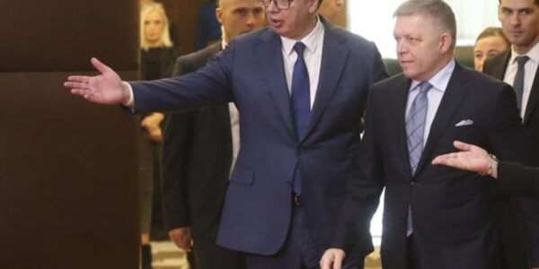 Три країни не пускають літаки Фіцо та Вучича в Росію