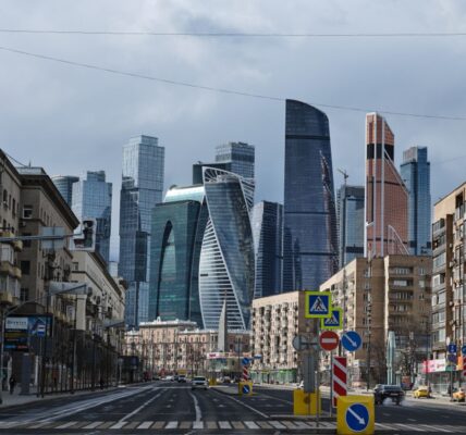Дефіцит бюджета Росії зріс майже на 200%