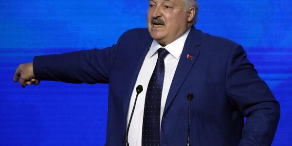 Лукашенко пояснив дефіцит картоплі в Білорусі