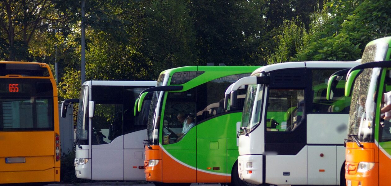 Україна імпортувала автобусів на $13 млн з початку року