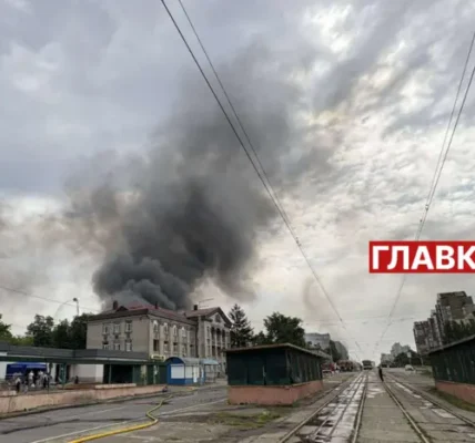 Що відбувається у Дарницькому районі Києва після атаки росіян. Фоторепортаж