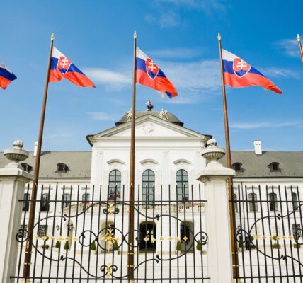 Парламент Словаччини ухвалив проросійську резолюцію