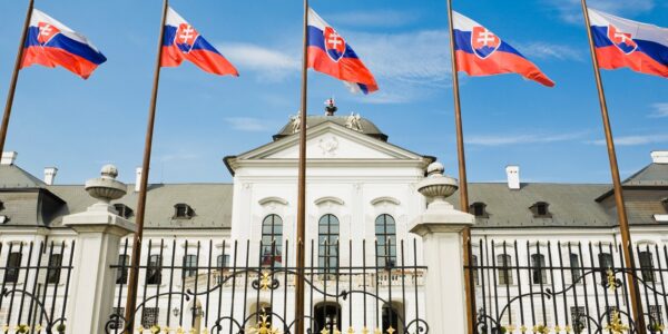 Парламент Словаччини ухвалив проросійську резолюцію