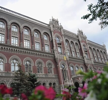 НБУ порахував втрати валютної виручки після завершення "торгового безвізу"