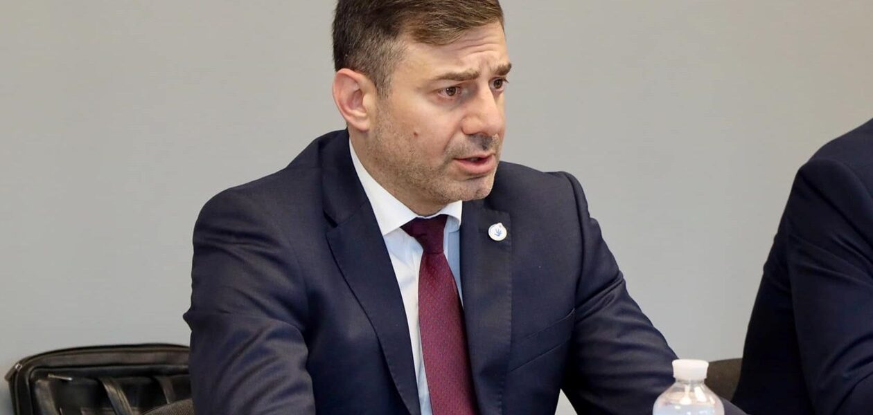 Лубінець відреагував на утримання бойового медика в ТЦК