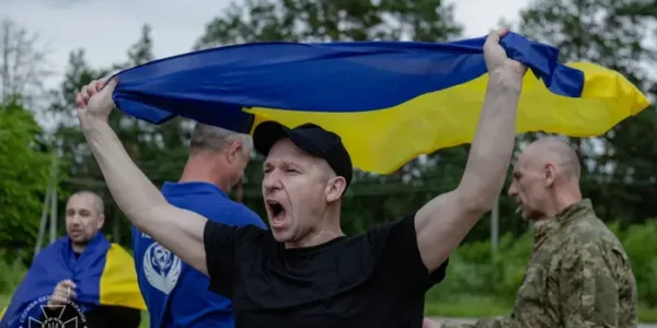 СБУ показала ексклюзивні фото та відео обміну полоненими