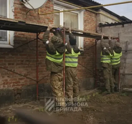 Полонені окупанти відновили оселю матері трьох військових в Ізюмі
