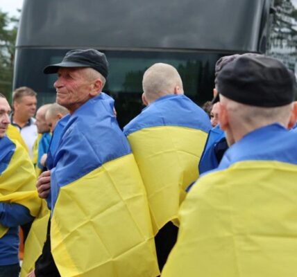 Україна повернула з полону п'яту групу військових