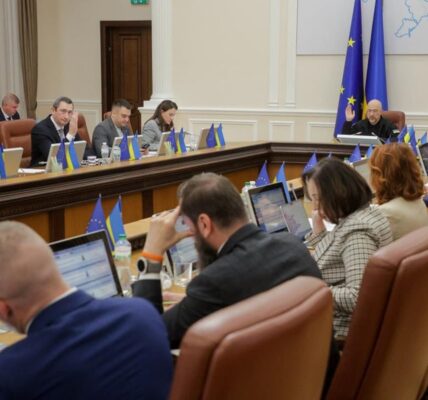 Уряд вирішив збільшити видатки на 449 млрд