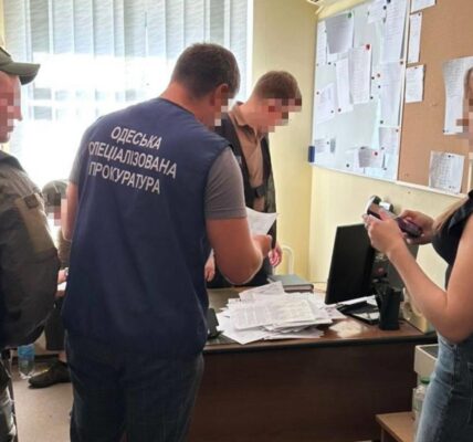 Офіцери ЗСУ заробили мільйони на "мертвих душах"