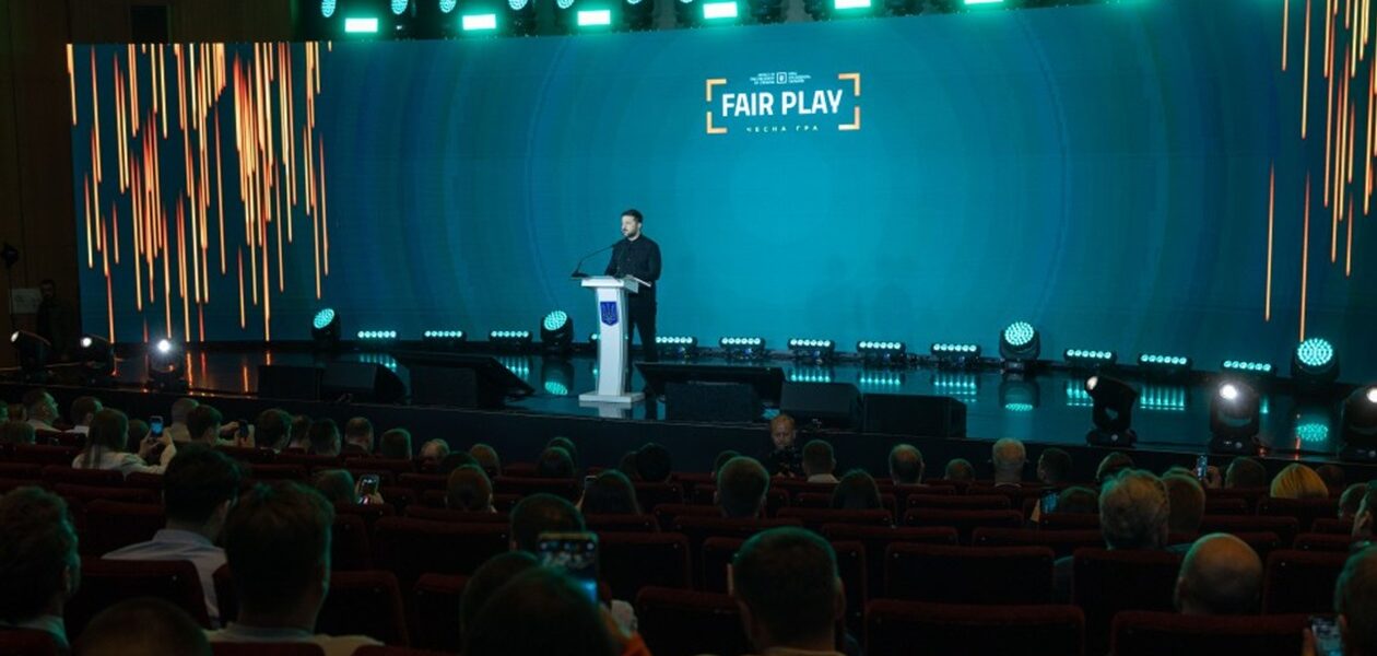 Зеленський: Війна повинна ставати для РФ проблемою