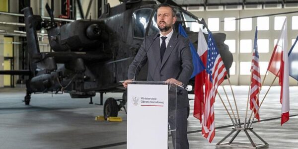 Польща відреагувала на зупинку поставок зброї США