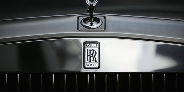 В Росії зріс попит на люксові Rolls-Royce і Ferrari