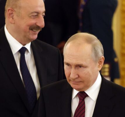 Кремль вимагає "поваги до росіян" в Азербайджані