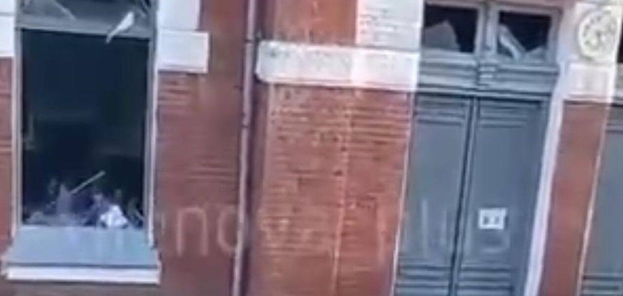 В РФ дрони атакували залізничну станцію: рух поїздів призупинено