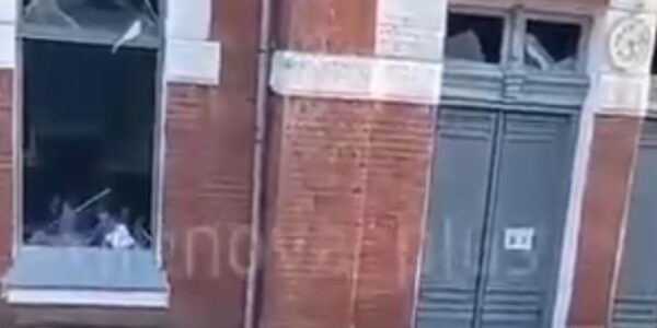 В РФ дрони атакували залізничну станцію: рух поїздів призупинено