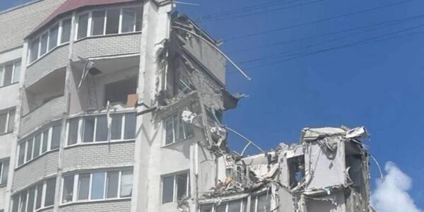 В Саратові вибух обвалив частину будинку: є жертви