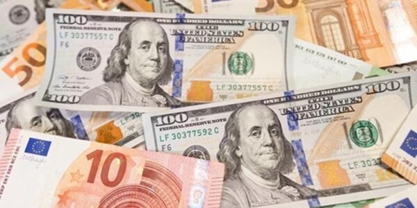 Торгівельна угода зі США обвалила курс євро