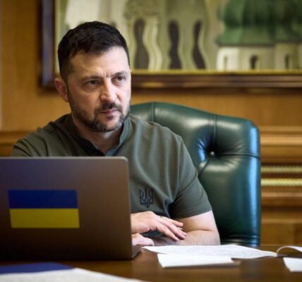 Зеленський провів першу розмову з Навроцьким