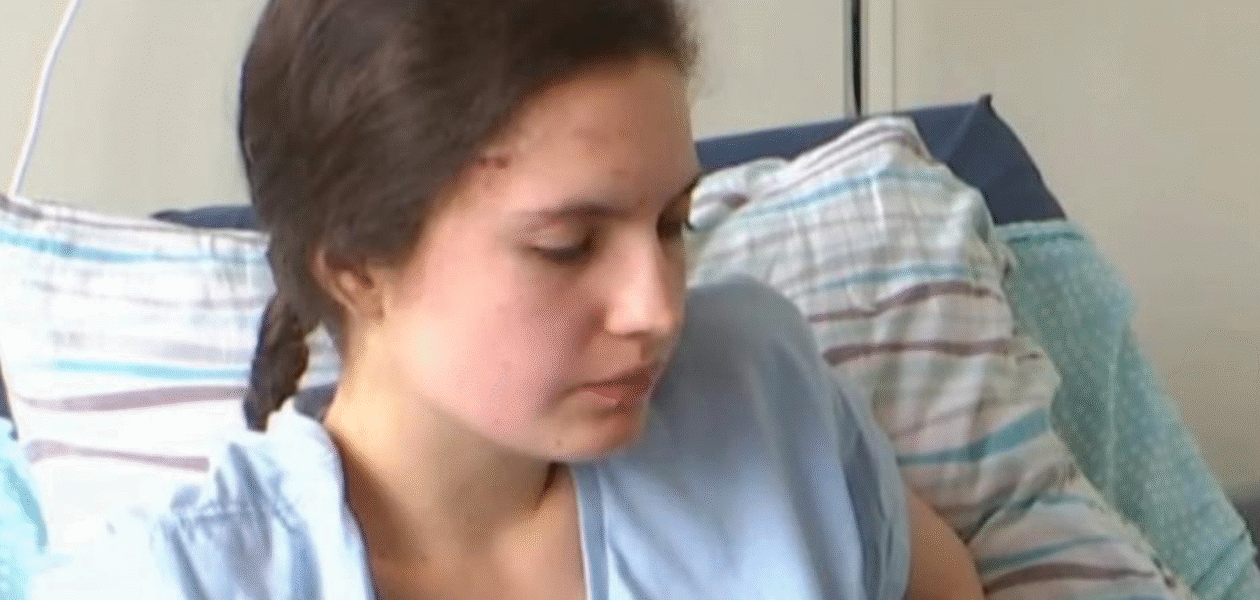 Удар по Києву: дівчина вижила після падіння з 9-го поверху