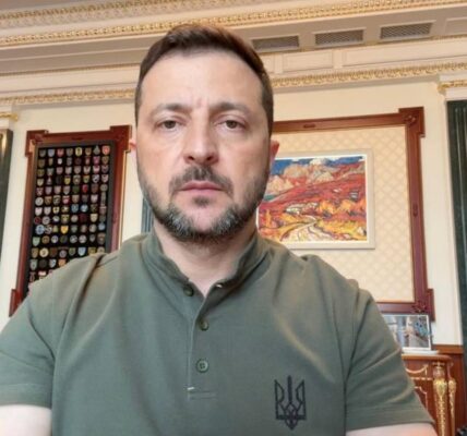 Зеленський підписав закон щодо НАБУ і САП