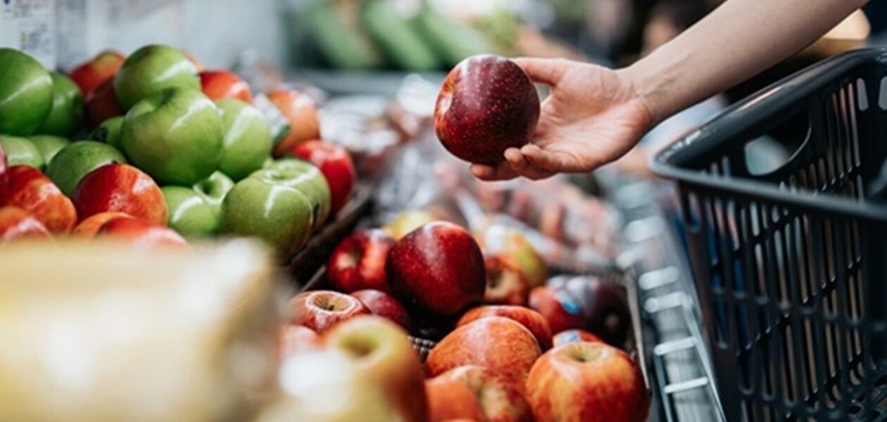 Ціни на продукти в Україні наблизилися до європейських, деякі перевищили їх