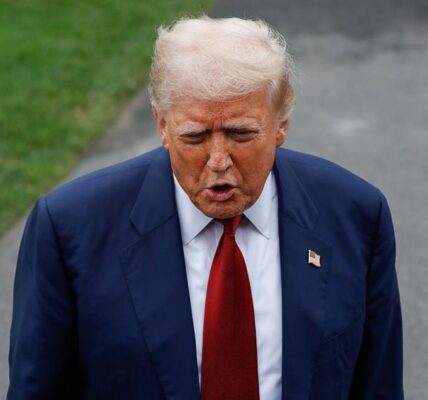 Трамп: Атомні субмарини вже ближче до Росії