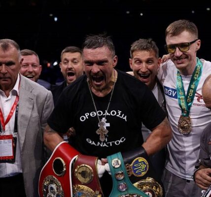 Пояс IBF опинився у Дюбуа - менеджер Усика пояснив ситуацію