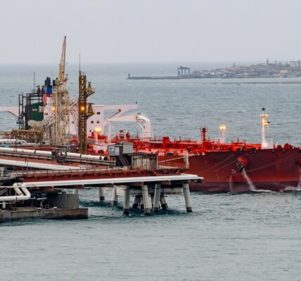 В’єтнам почав закупляти в Росії нафтохімічну сировину