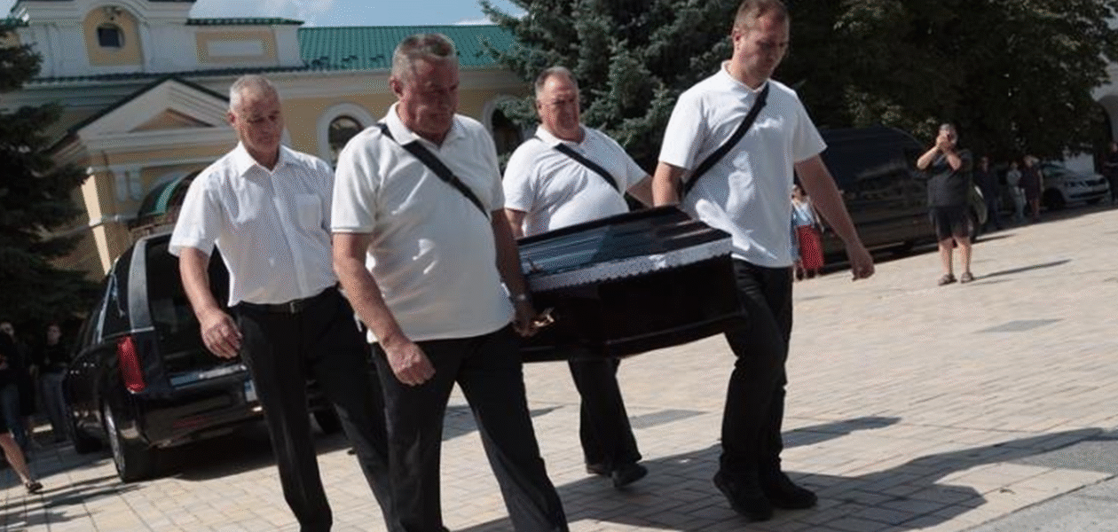 У Києві попрощалися із закатованою у полоні РФ українською журналісткою