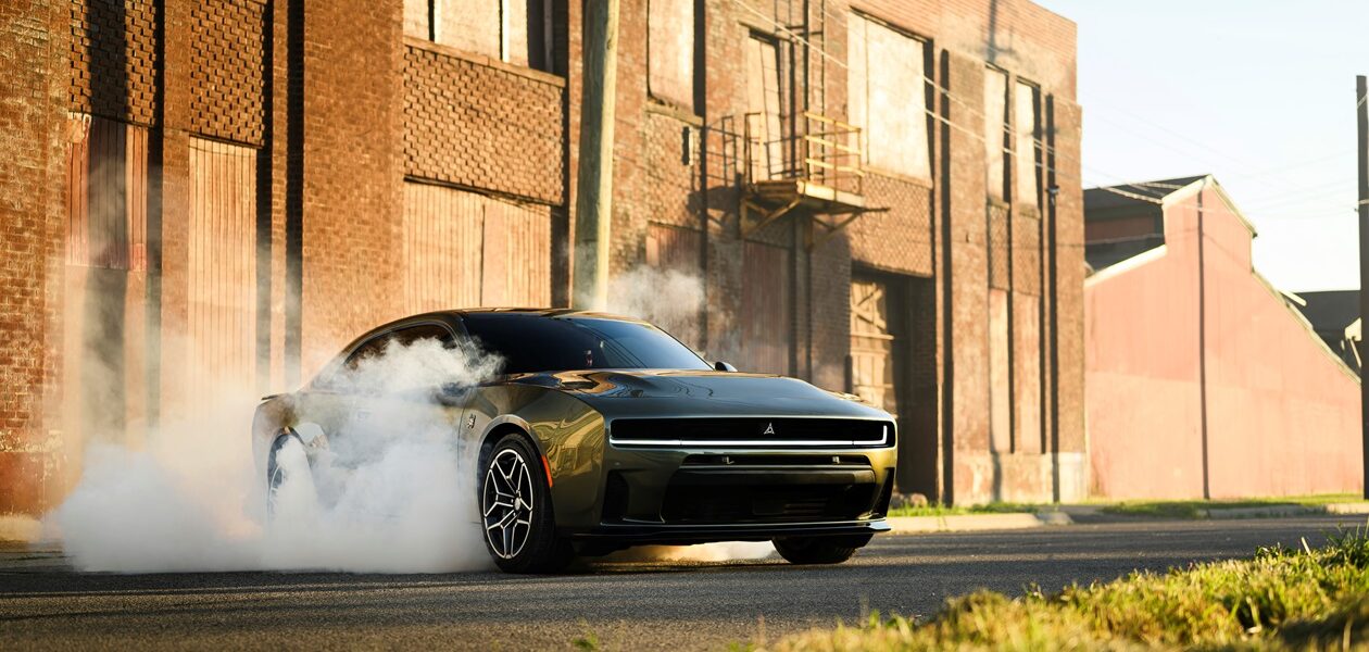 Dodge повертає бензиновий Charger