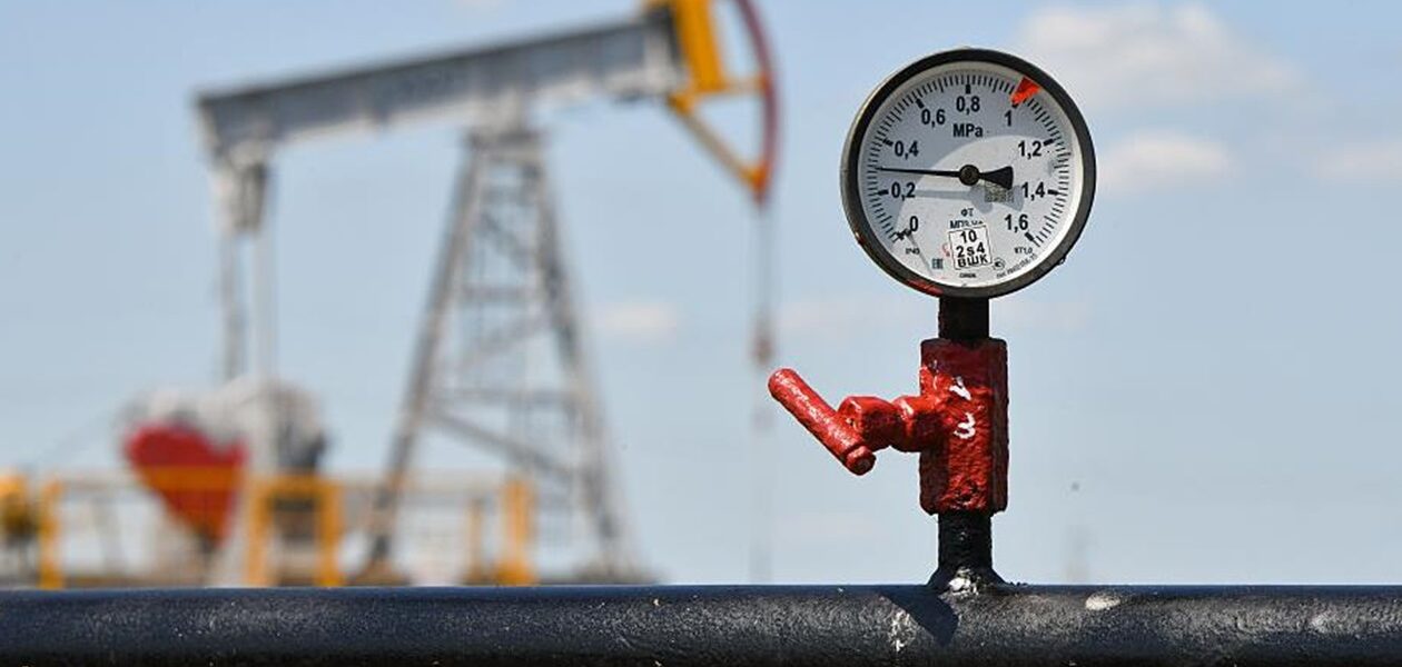 Нафта дешевшає перед самітом на Алясці