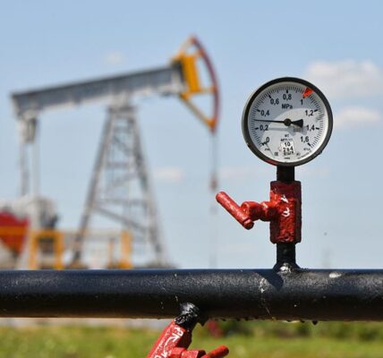 Нафта дешевшає перед самітом на Алясці