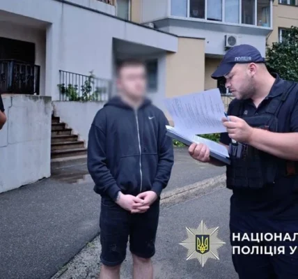 На Троєщині 19-річний водій вистрілив у чоловіка через зауваження щодо паркування авто