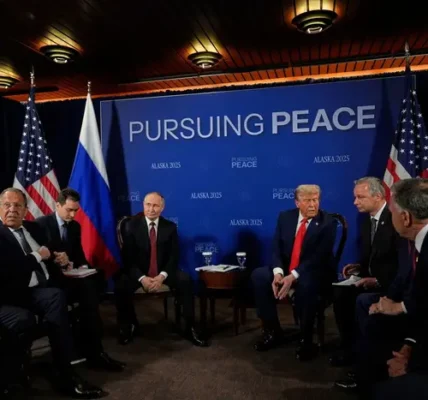 Хто бере участь у зустрічі Трампа й Путіна: повний перелік