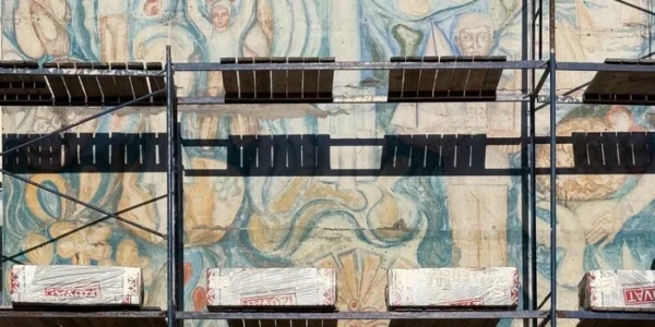 Скарб, що ховався під вагонкою: мистецтвознавиця закликає врятувати унікальний розпис на Оболоні