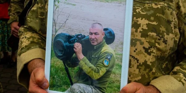 На Рівненщині попрощались із легендарним розвідником: за його голову окупанти давали тисячі євро