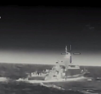 В Азовському морі уражено ракетний корабель Росії