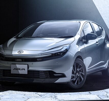 Toyota презентувала оновлений Aqua