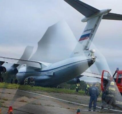 В Росії Іл-76 здійснив аварійну посадку