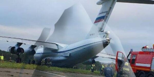 В Росії Іл-76 здійснив аварійну посадку