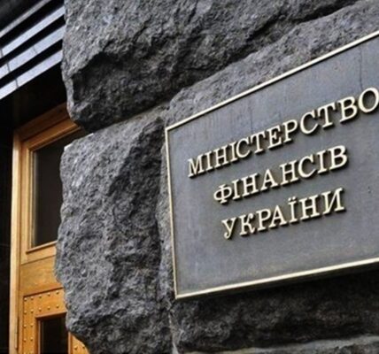 Доходи держбюджету зросли майже на 40%