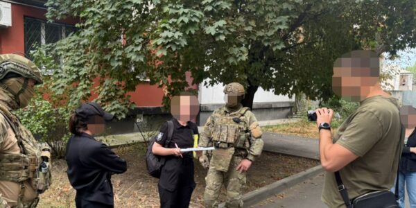 У Дніпрі затримано організаторів виїзду військовозобовʼязаних до Європи